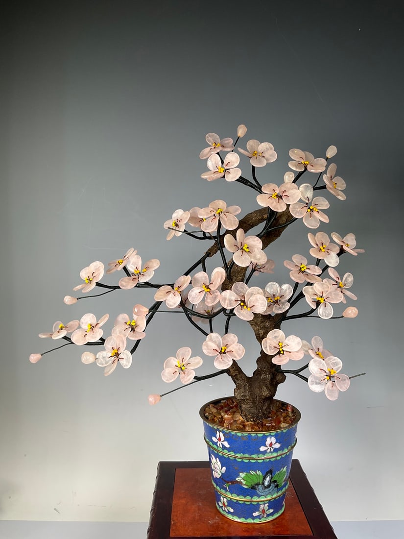 An Exquisite Cloisonne Flower Pattern Bonsai: An Exquisite Cloisonne Flower Pattern Bonsai Modern Time of China Size:40cmx33cm (The Dimensions Of All Batches Are Manually Measured.If You Need More Detailed Information, Please Contact Our