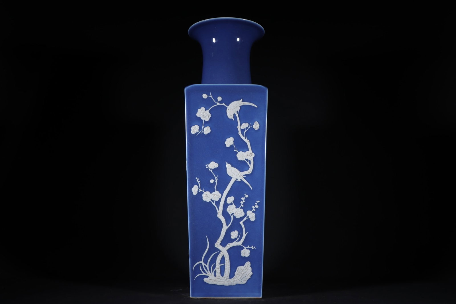 An Exquisite Blue Glazed Flower and Bird Pattern Vase - 9
