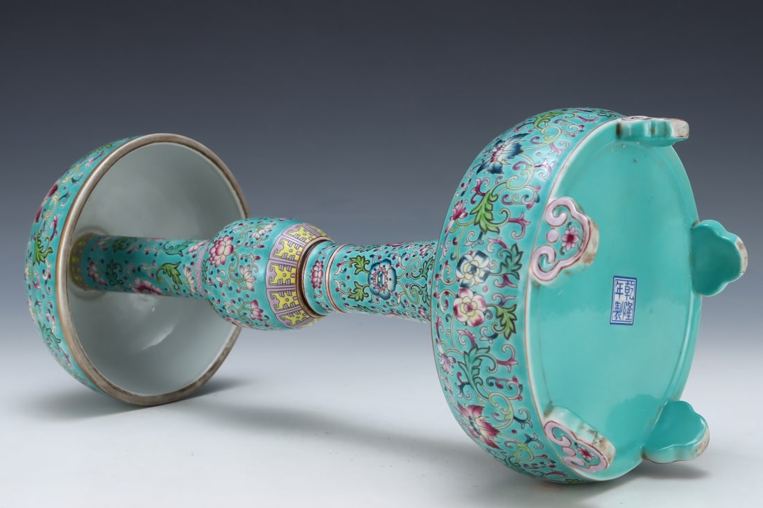 An Exquisite Enamel Lotus Pattern Hatstand - 8