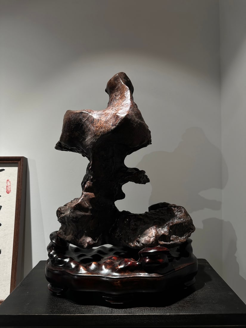 An Exquisite Taihu Stone Ornament: An Exquisite Taihu Stone Ornament Qing Dynasty, China Size:46cmx32cmx19cm (The Dimensions Of All Batches Are Manually Measured.If You Need More Detailed Information, Please Contact Our Customer Servic