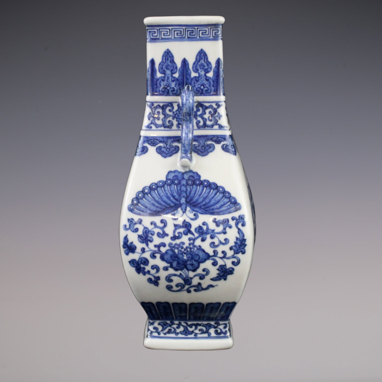 An Exquisite Blue and White Phoenix Pattern Lotus Pattern Double-Ears Vase - 4