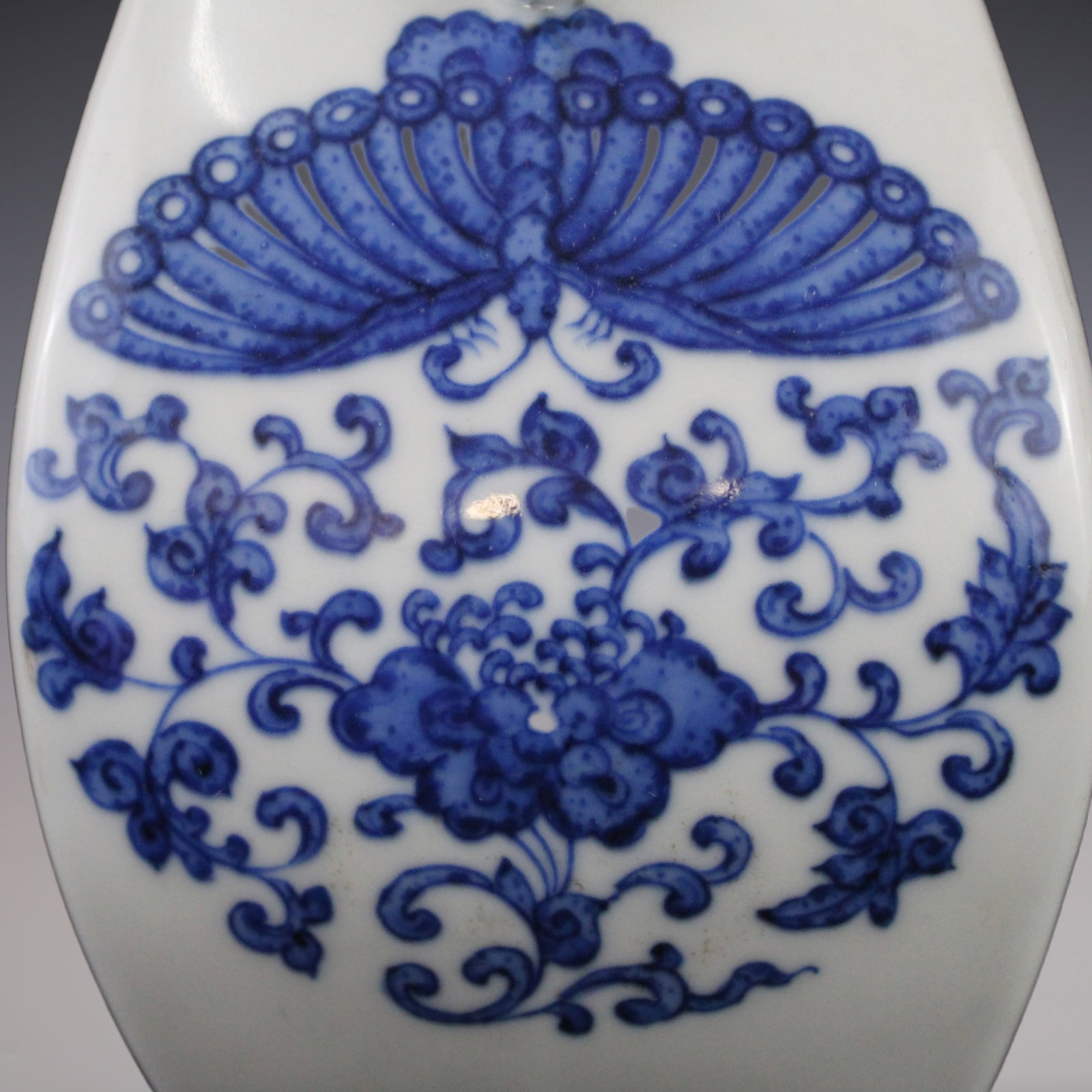 An Exquisite Blue and White Phoenix Pattern Lotus Pattern Double-Ears Vase - 5