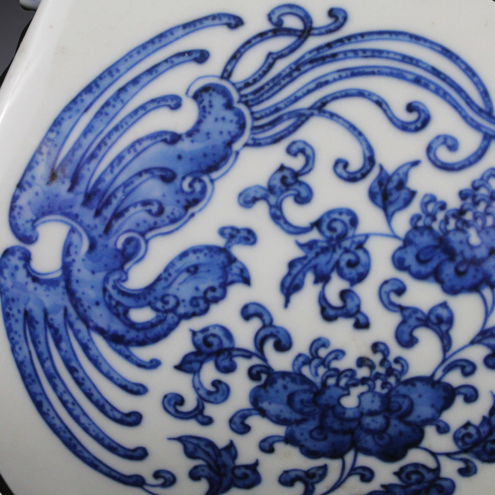 An Exquisite Blue and White Phoenix Pattern Lotus Pattern Double-Ears Vase - 6
