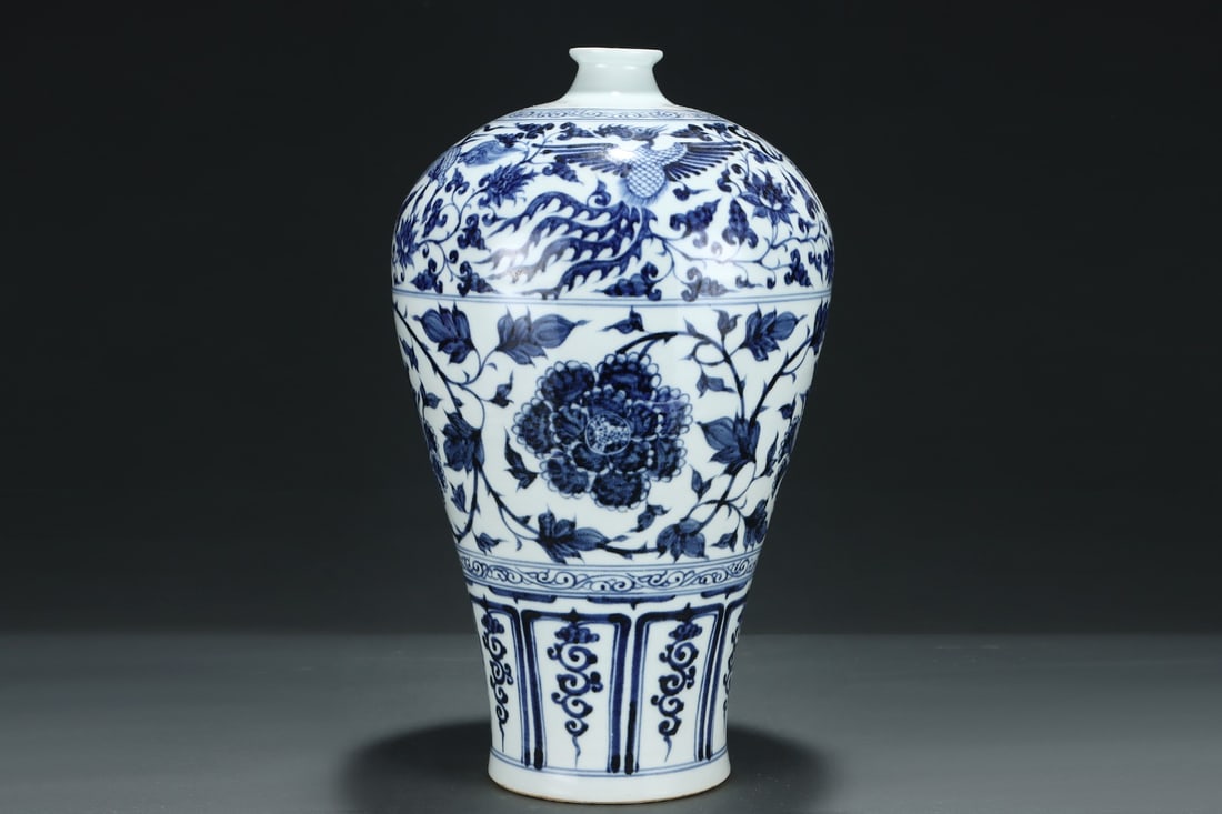 An Exquisite Blue and White Lotus Pattern Auspicious Beast Pattern Vase - 2
