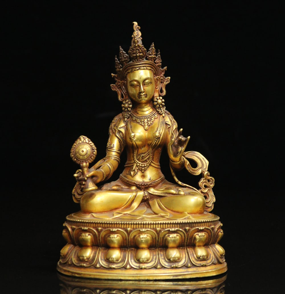 An Exquisite Gilt Bronze Statue of Tara Ornament: An Exquisite Gilt Bronze Statue of Tara Ornament Ming Dynasty, China Yongle Six-character Mark Size:17cmx11cmx8cm Weight:1338g (The Dimensions Of All Batches Are Manually Measured.If You Need More
