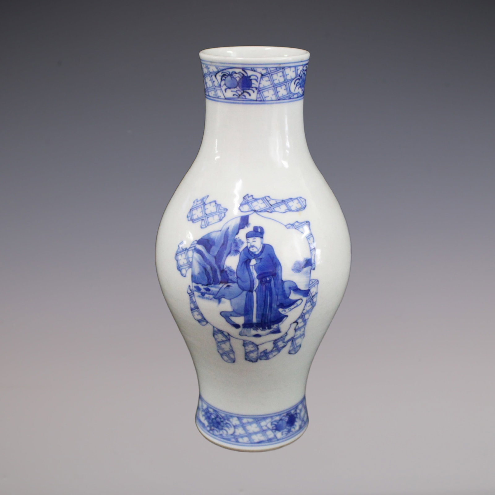 An Exquisite Blue and White Character and Story Pattern Vase - 3