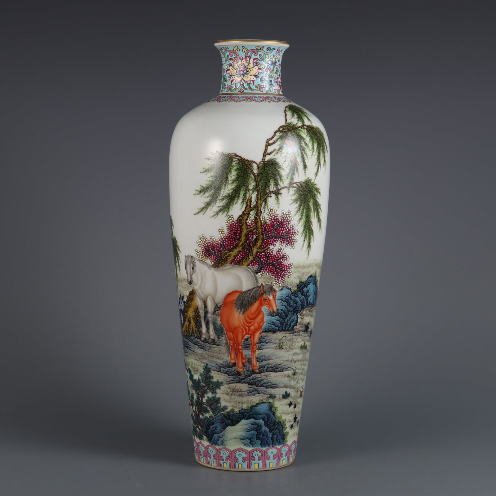 An Exquisite Enamel Lotus Pattern Horse Pattern with poem Vase: An Exquisite Enamel Lotus Pattern Horse Pattern with poem Vase Qing Dynasty, China Qianlong Four-character Mark Size:37.5cmx14cm (The Dimensions Of All Batches Are Manually Measured.If You Need More D