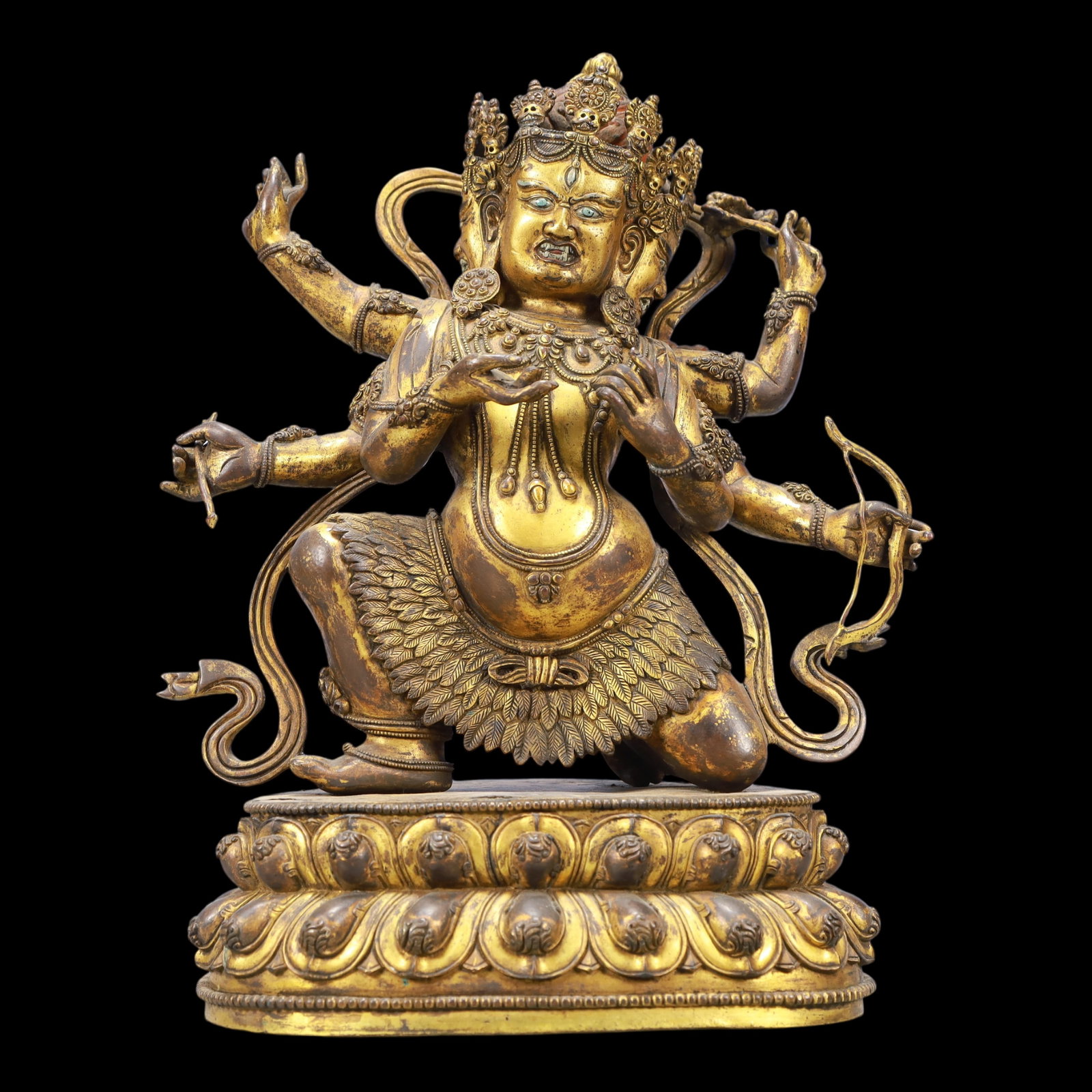 A Exquisite Gilt Bronze Statue of Gautama’s Mother: A Exquisite Gilt Bronze Statue of Gautama’s Mother Ming Dynasty, China Size:20cmx16cmx28cm Weight:4800g (The Dimensions Of All Batches Are Manually Measured.If You Need More Detailed Information, Pl