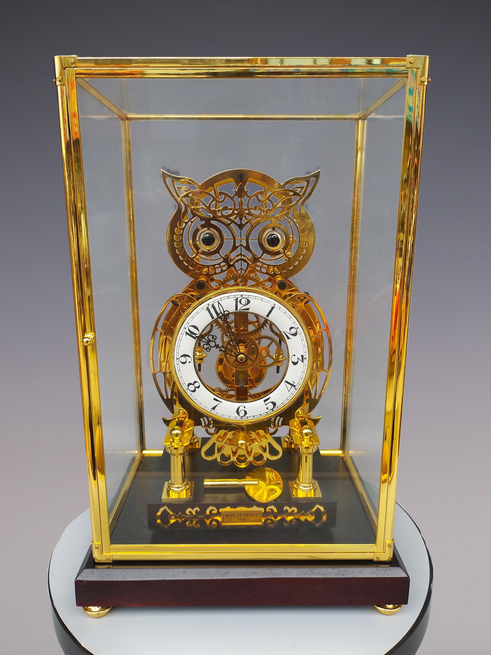 An Exquisite Gilt Bronze Clock: An Exquisite Gilt Bronze Clock Qing Dynasty, China Size:52cmx33cmx26cm (The Dimensions Of All Batches Are Manually Measured.If You Need More Detailed Information, Please Contact Our Customer Service