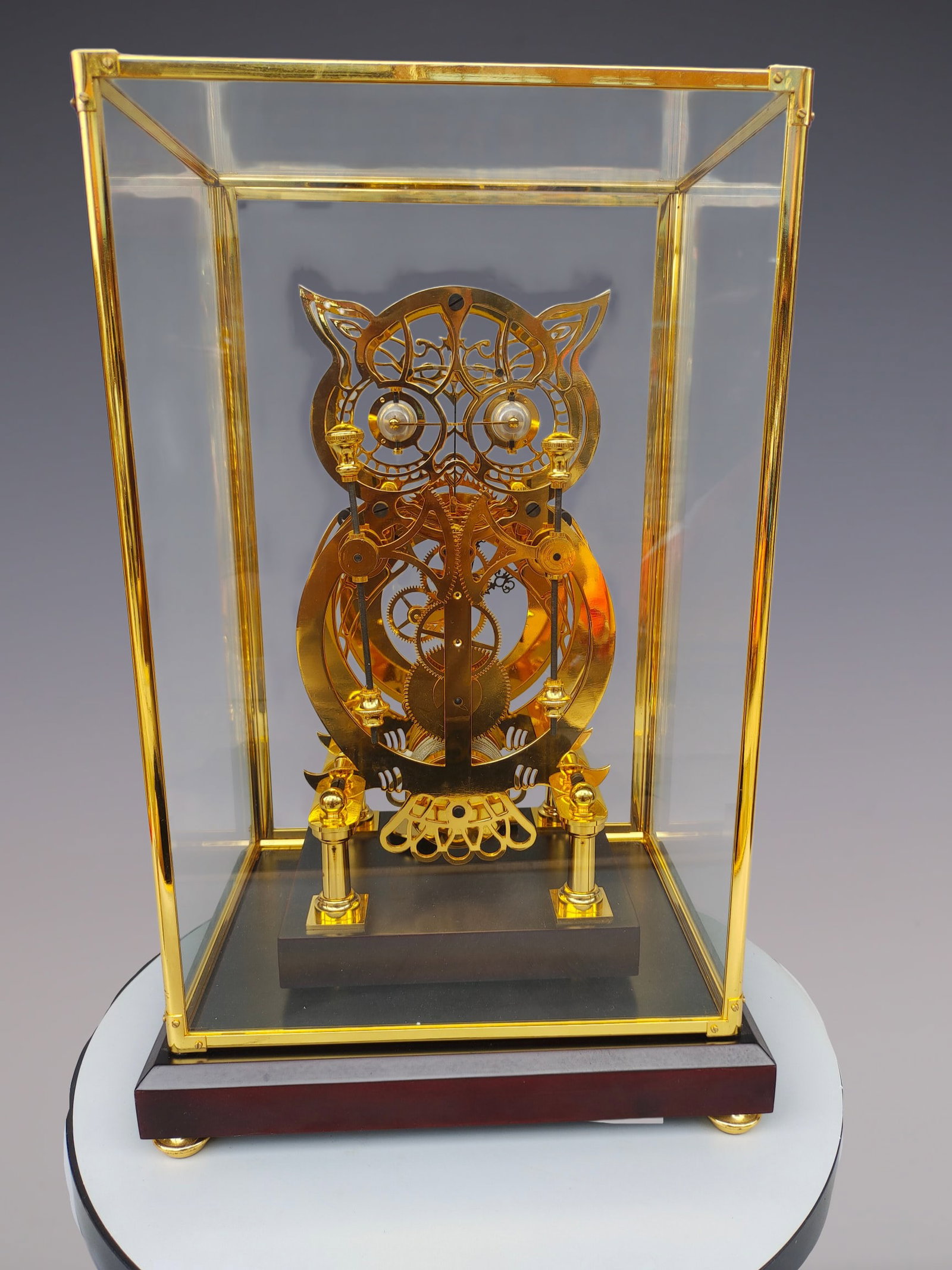 An Exquisite Gilt Bronze Clock - 5