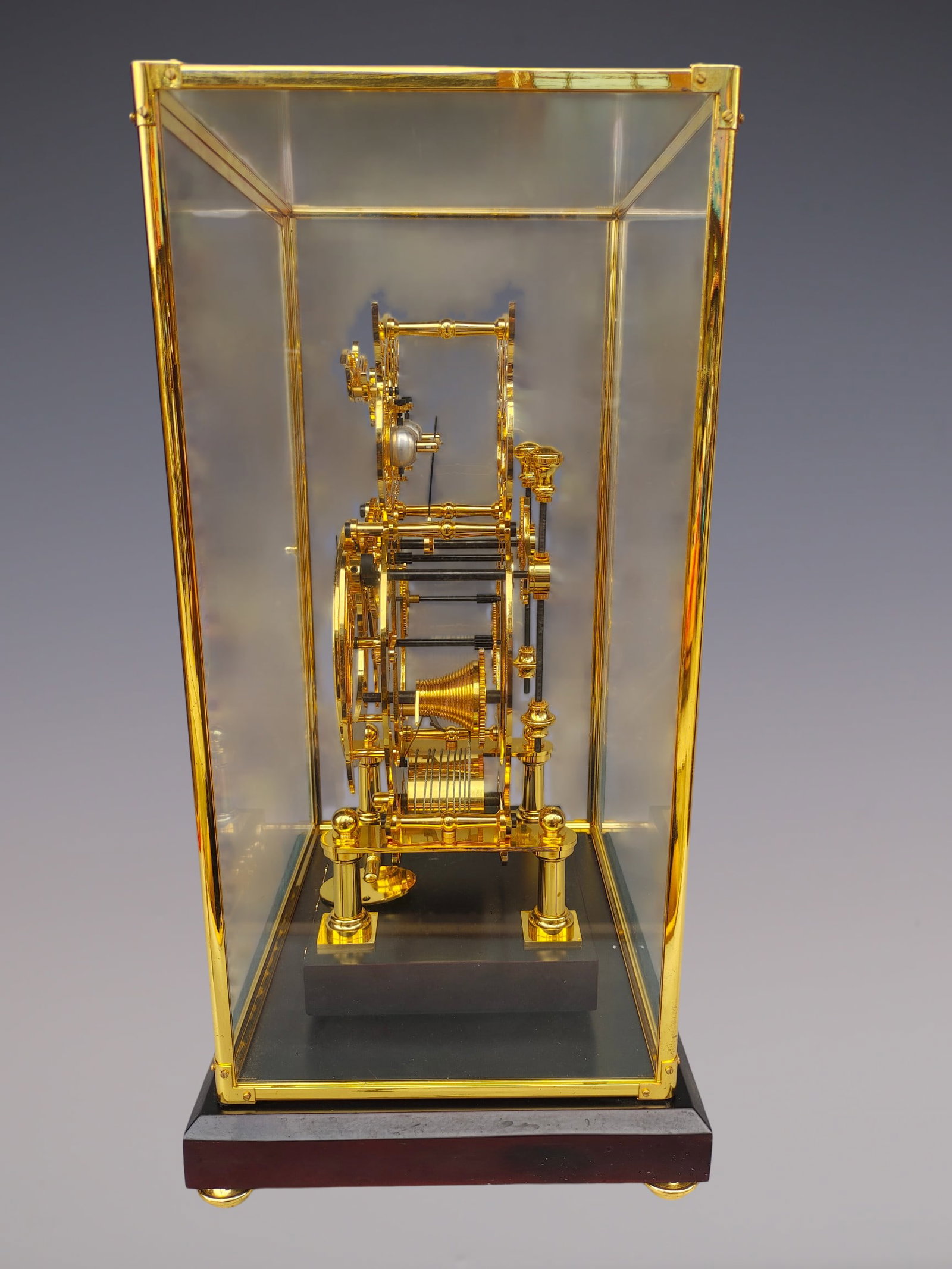 An Exquisite Gilt Bronze Clock - 7