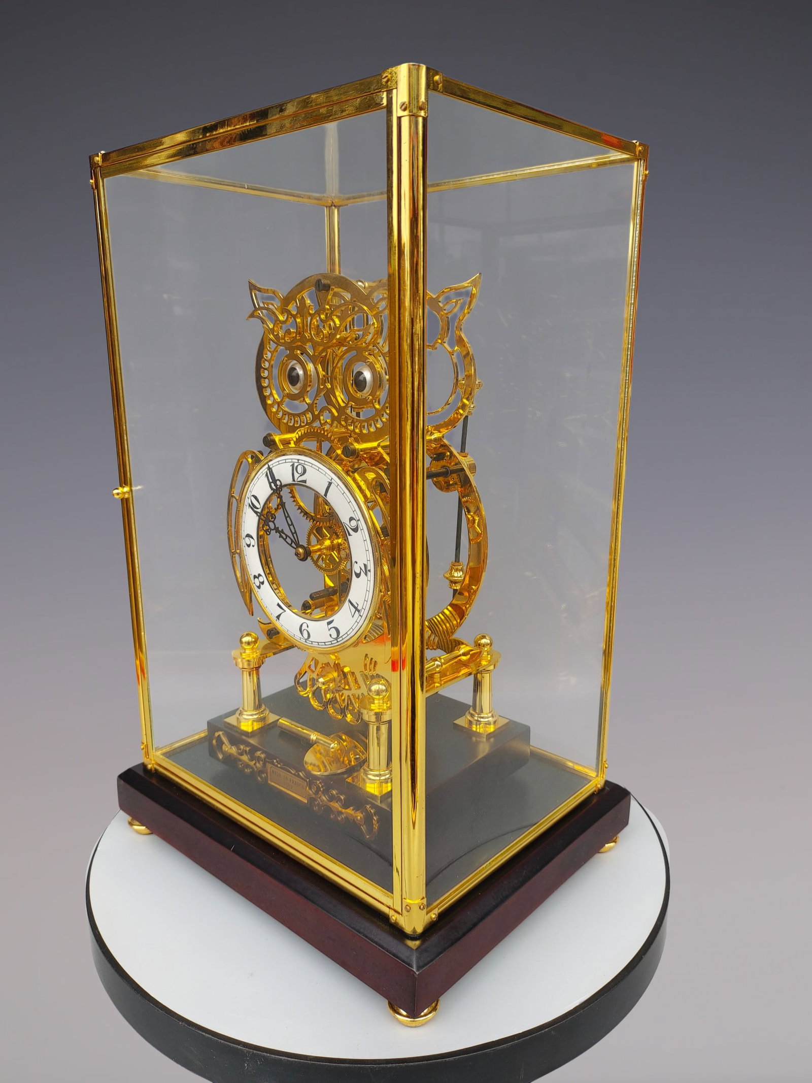 An Exquisite Gilt Bronze Clock - 8