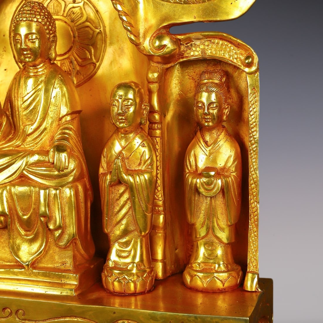 An Exquisite Gilt Bronze Buddha Statue - 5