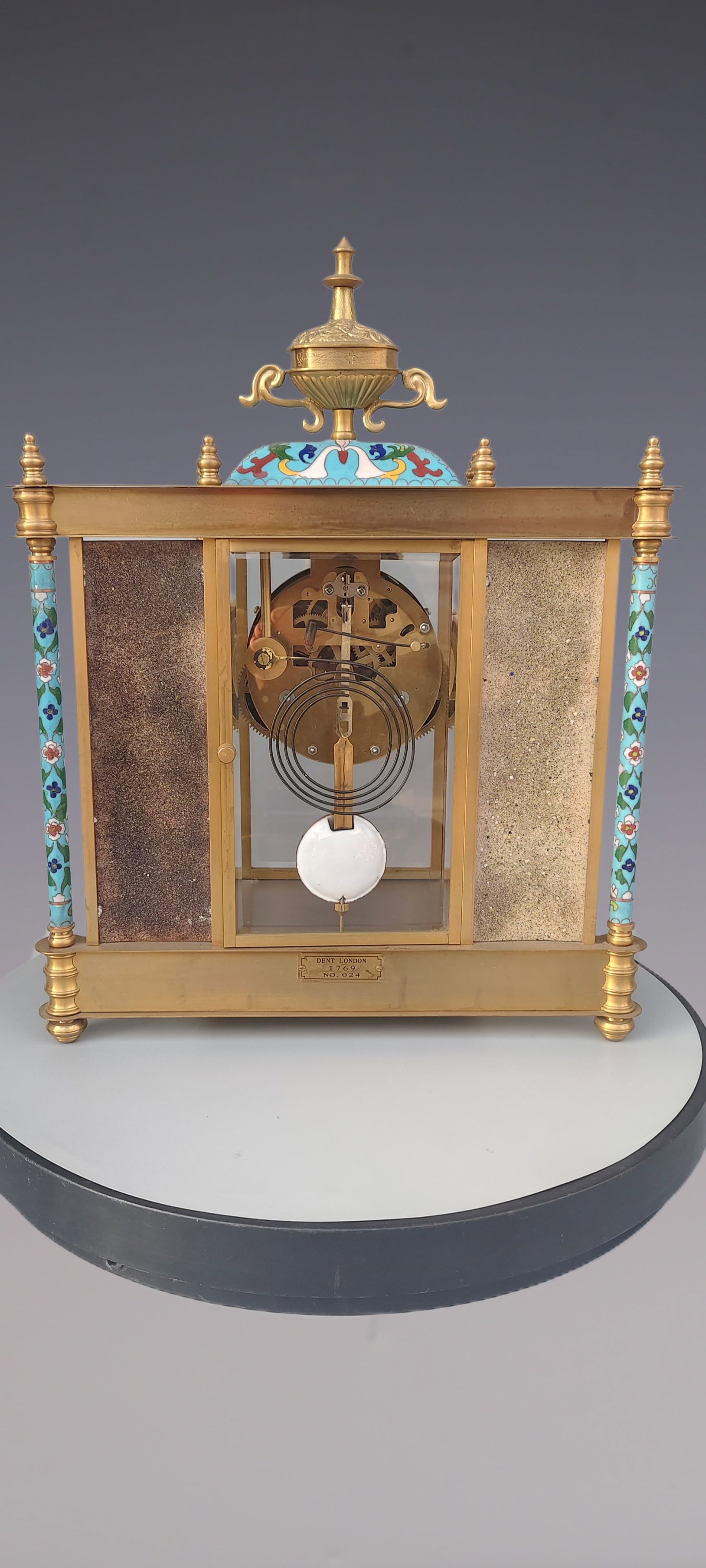 An Exquisite Gilt Bronze Lotus Pattern Landscape Pattern Clock - 5