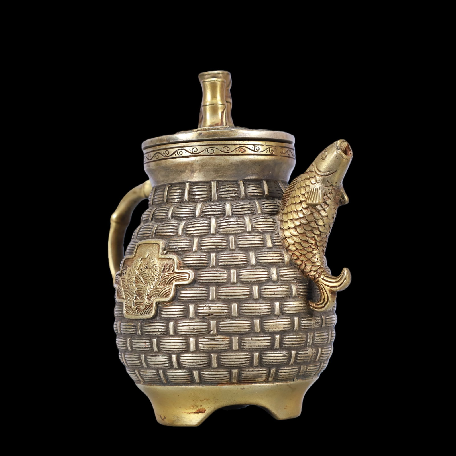 A Exquisite Gilt Silver Seawater Pattern Fish Pattern Ewer - 2