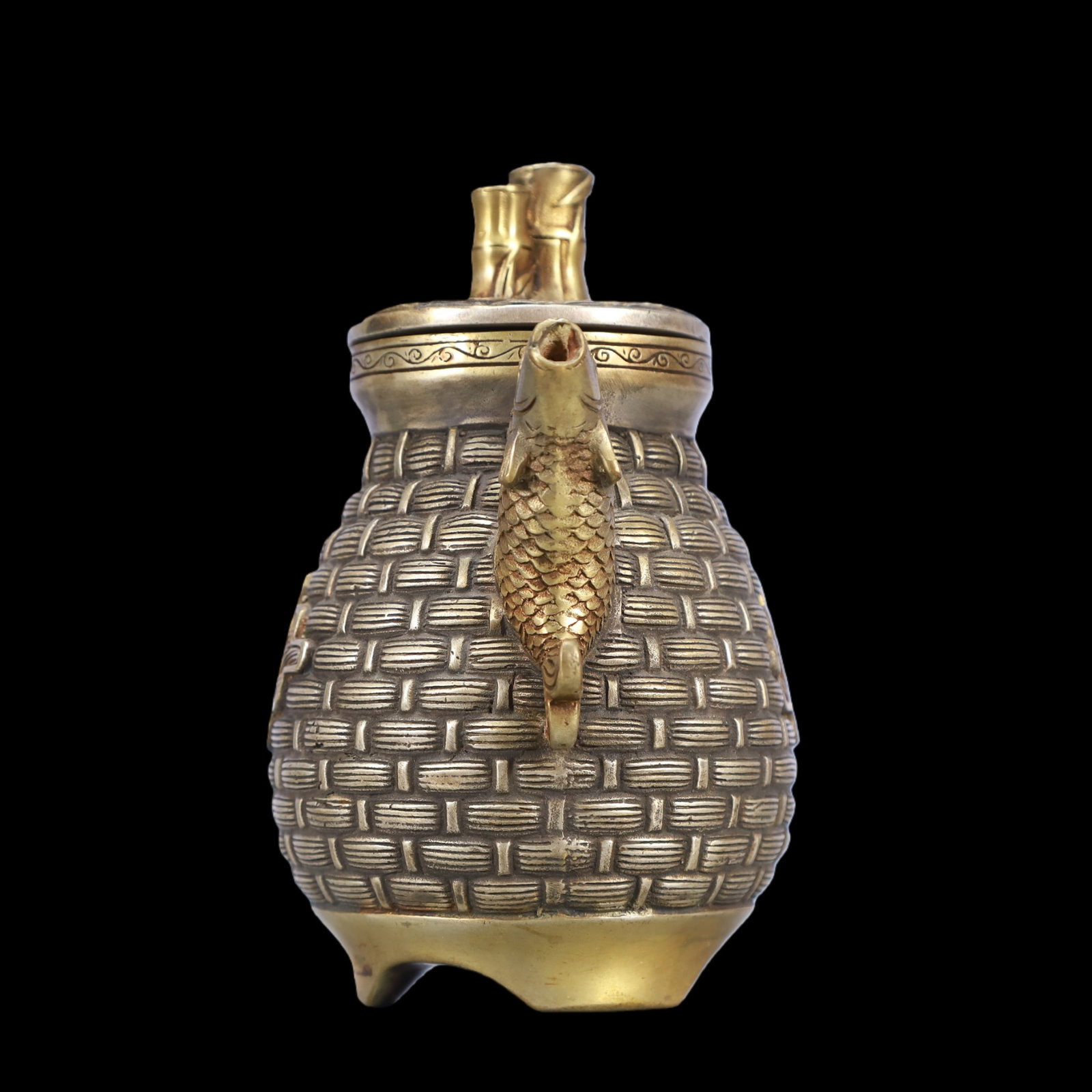 A Exquisite Gilt Silver Seawater Pattern Fish Pattern Ewer - 3