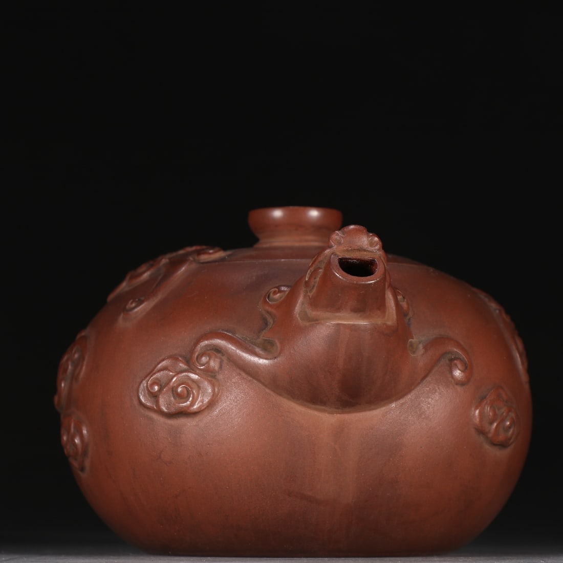 An Exquisite Purple Sands Bats Pattern Teapot - 4