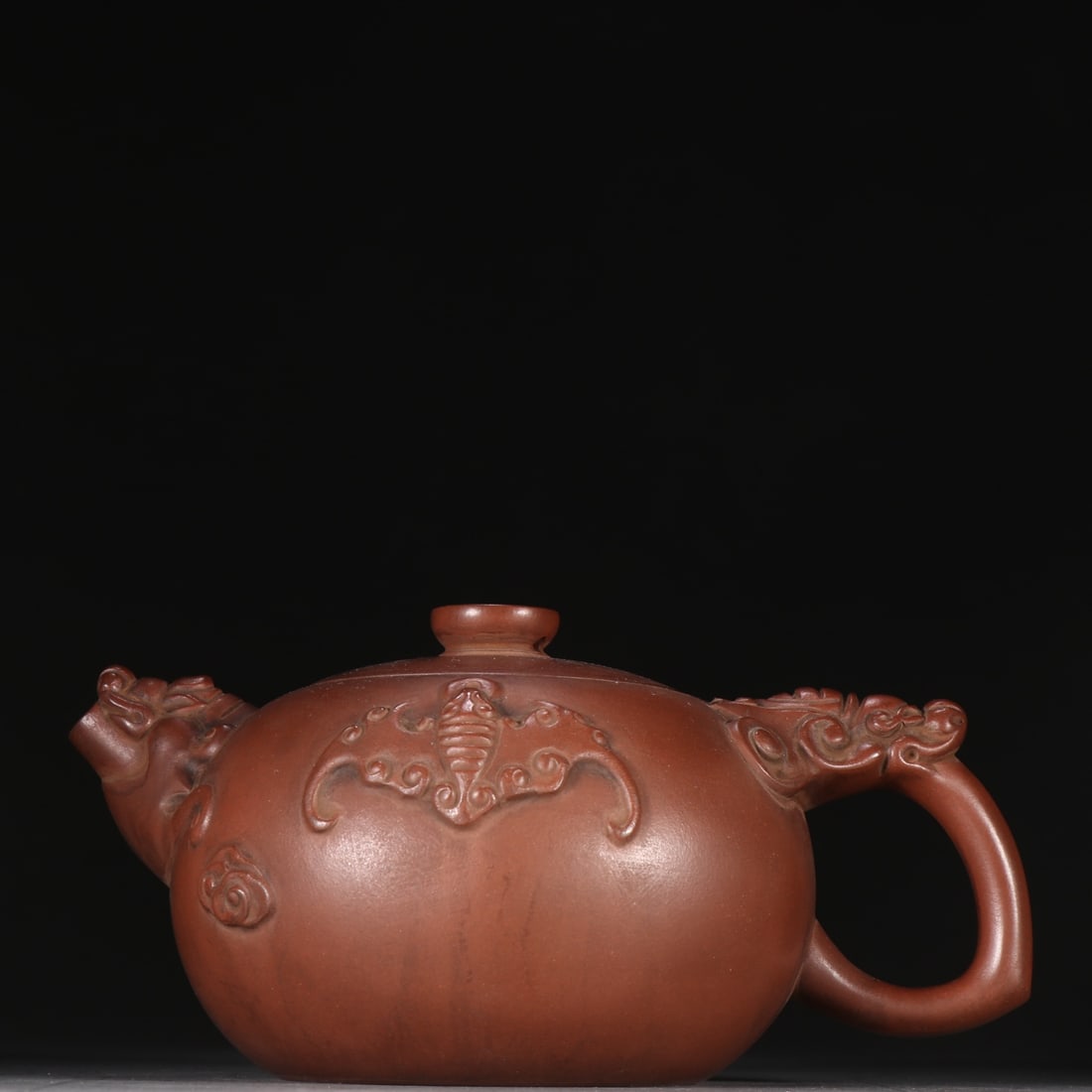 An Exquisite Purple Sands Bats Pattern Teapot - 5