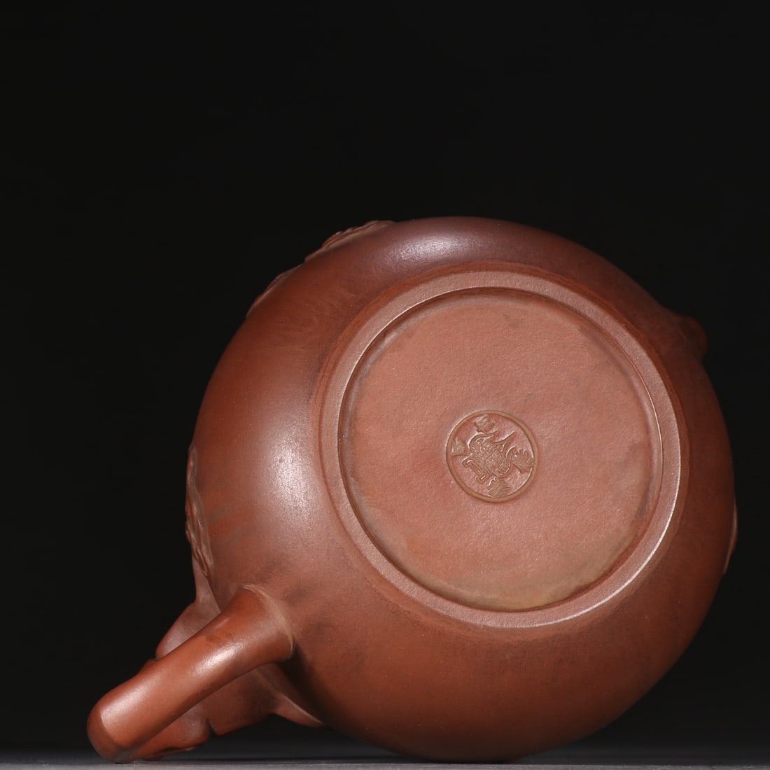 An Exquisite Purple Sands Bats Pattern Teapot - 9