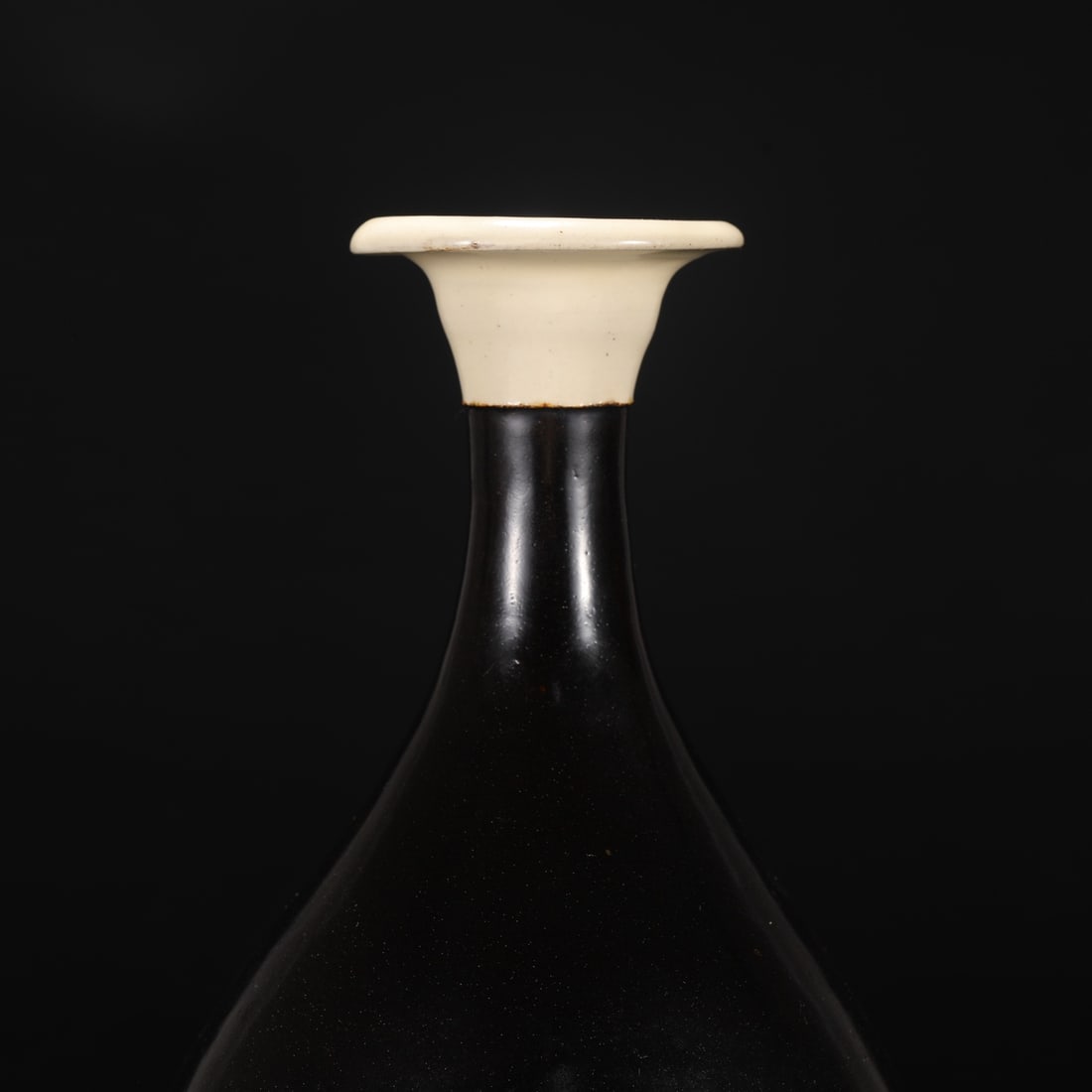 An Exquisite Yaozhou yao Vase - 3