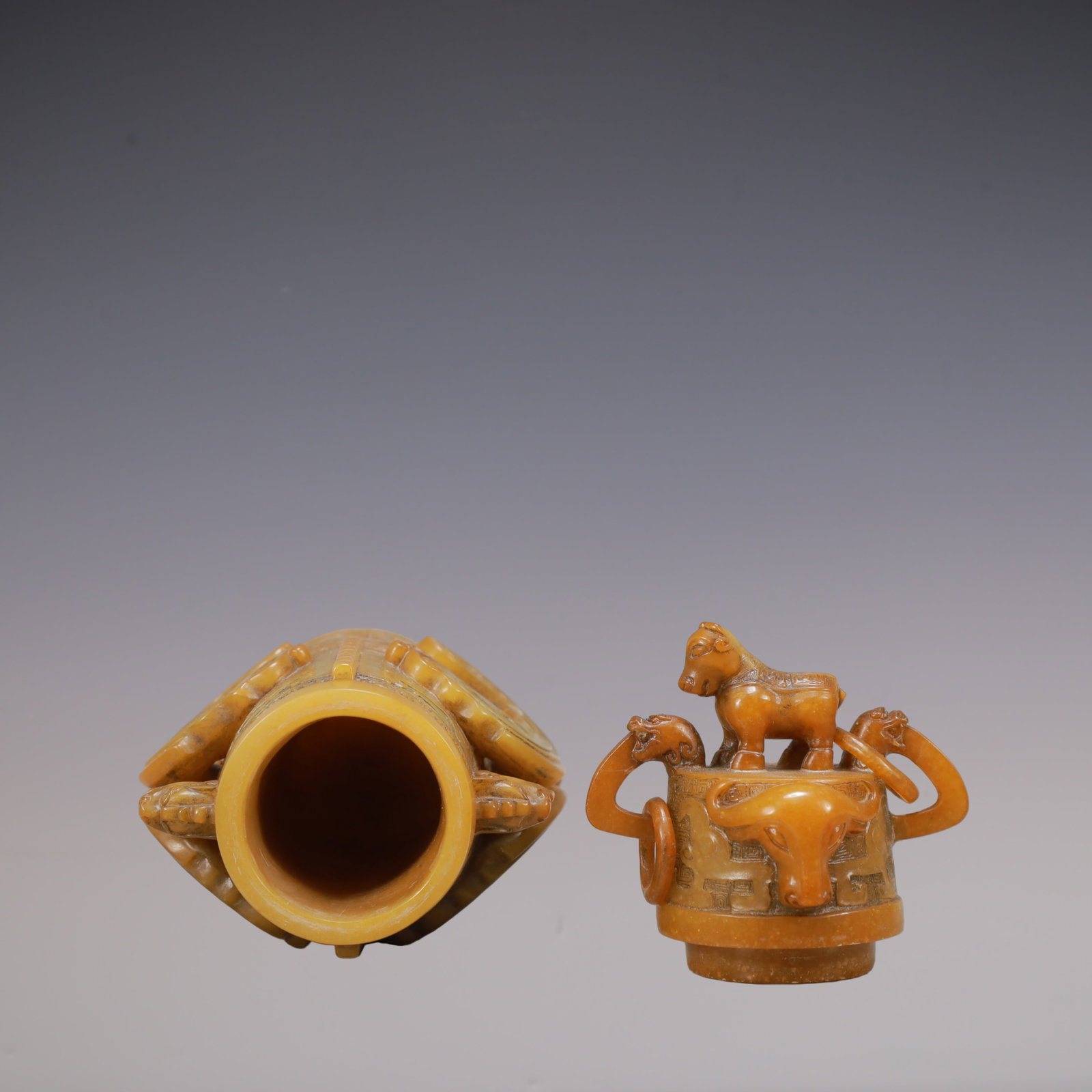 A Exquisite Shoushan Stone Beast-Face Pattern Vase - 7