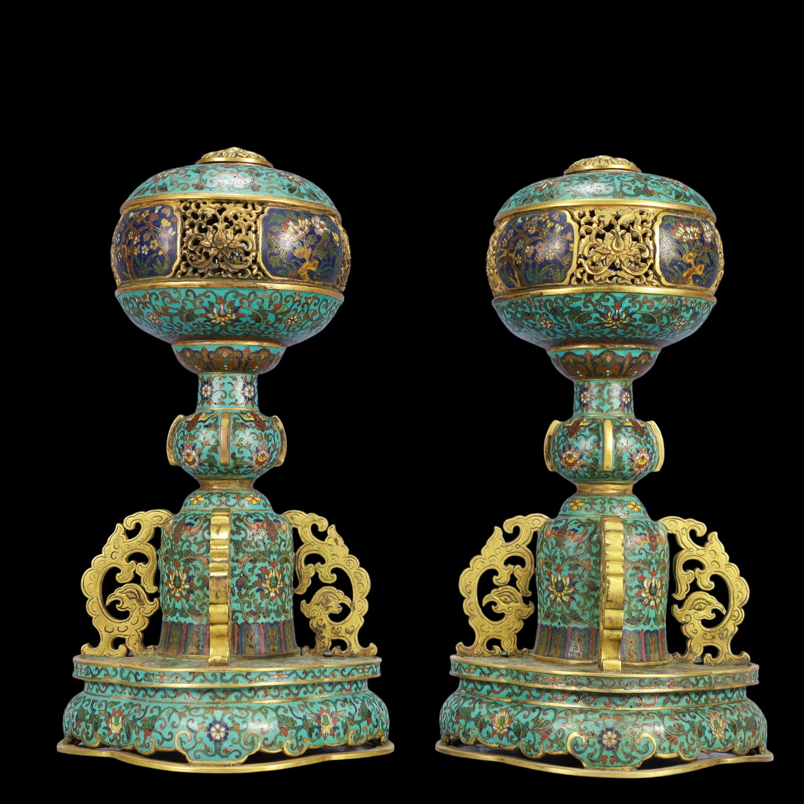 A Exquisite A pair of Cloisonne Lotus Pattern Censer: A Exquisite A pair of Cloisonne Lotus Pattern Censer Qing Dynasty, China Qianlong Four-character Mark Size::15cmx16cmx25.5cm Weight:6600g (The Dimensions Of All Batches Are Manually Measured.If You