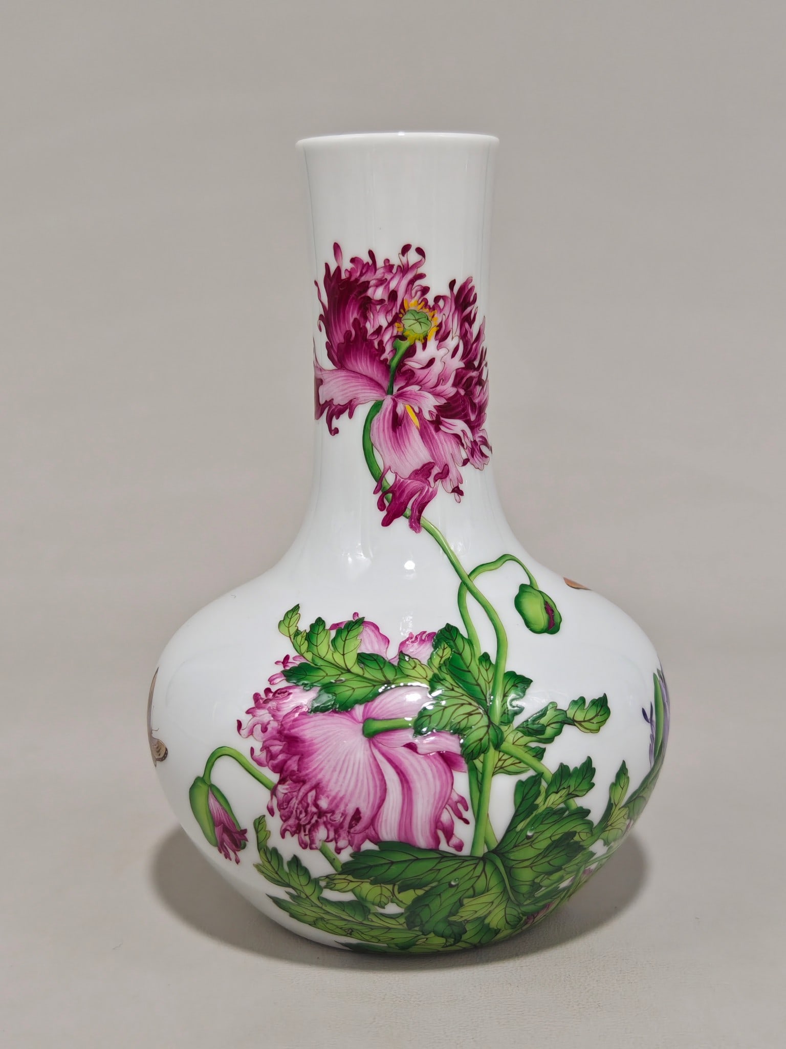 An Exquisite Enamel Flower and Butterfly Pattern with poem Vase: An Exquisite Enamel Flower and Butterfly Pattern with poem Vase Qing Dynasty, China Qianlong Four-character Mark Size:17cmx12.5cm (The Dimensions Of All Batches Are Manually Measured.If You Need More