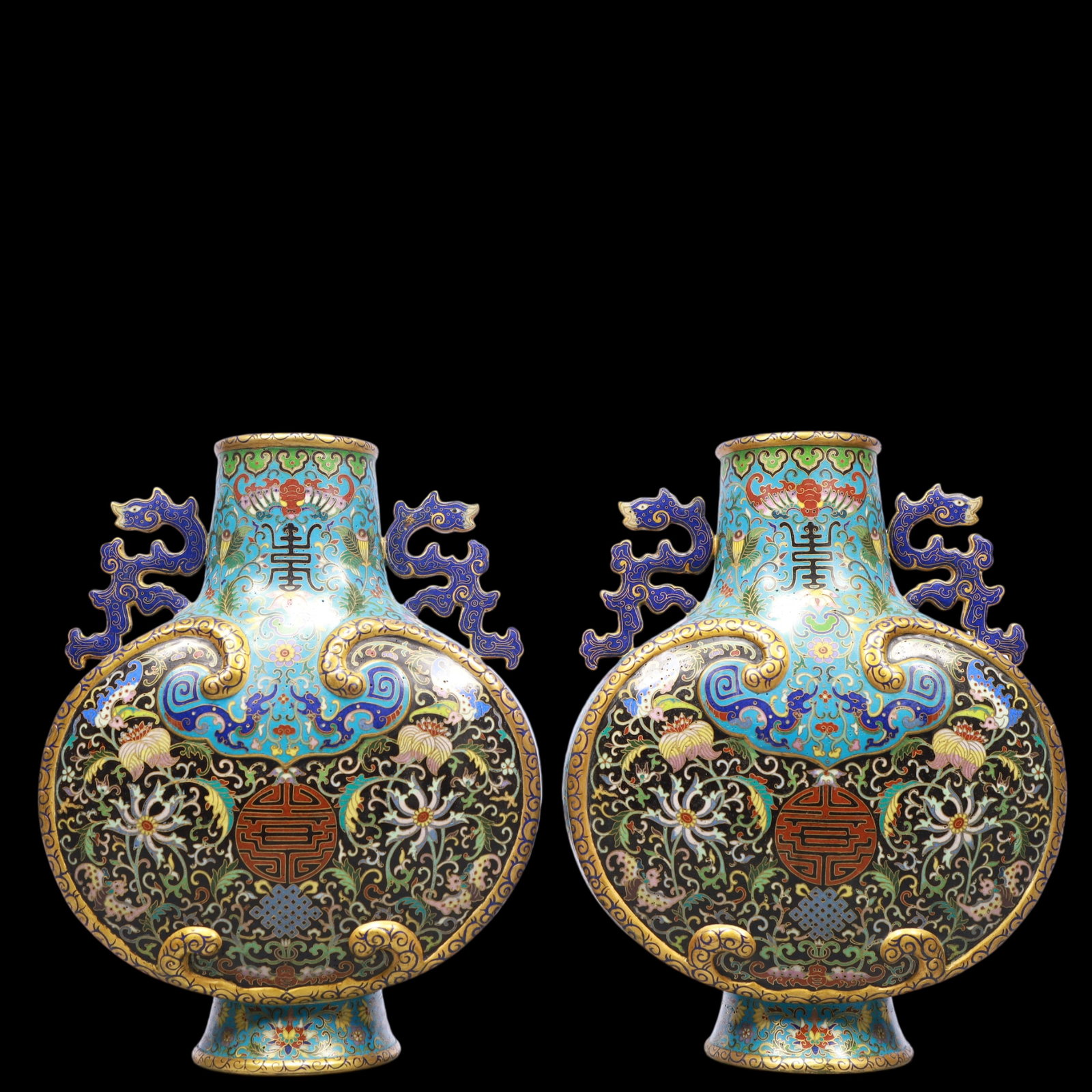 A Exquisite A pair of Cloisonne Lotus Pattern Dragon Pattern Bats and Peach Pattern Double-Ears Vase: A Exquisite A pair of Cloisonne Lotus Pattern Dragon Pattern Bats and Peach Pattern Double-Ears Vase Qing Dynasty, China Qianlong Four-character Mark Size:23cmx10cmx31cm Weight:4950g (The Dimensions