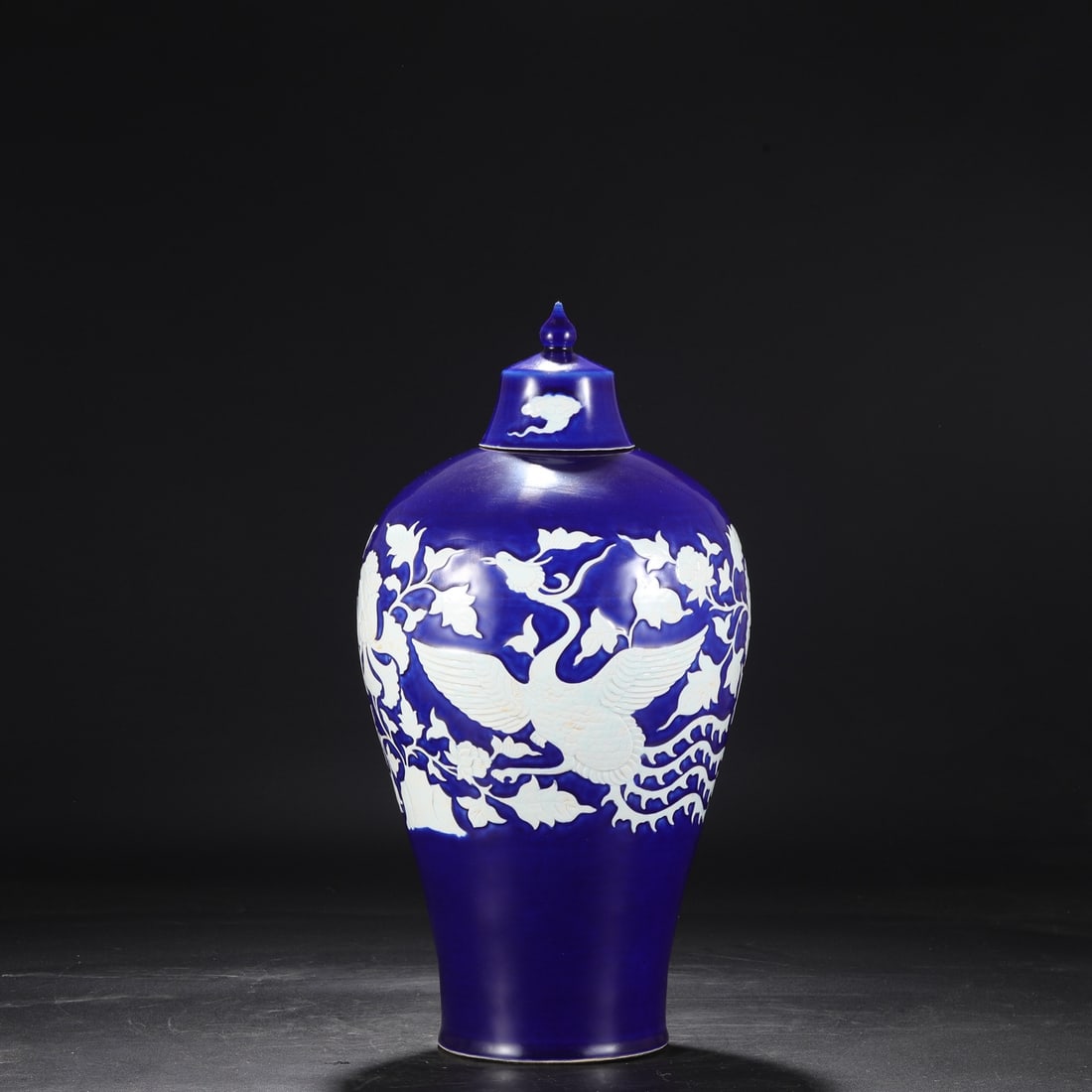 An Exquisite Ji Blue Glazed Lotus Pattern Phoenix Pattern Vase - 7