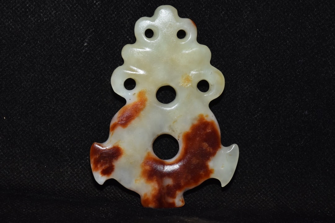 An Exquisite Hemo Jade Pendant - 4