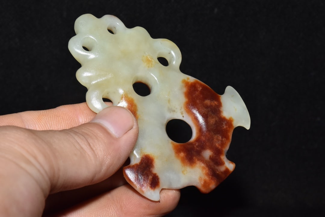 An Exquisite Hemo Jade Pendant - 5