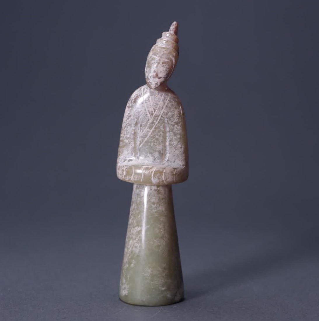 An ancient jade figurine (1 of 9)