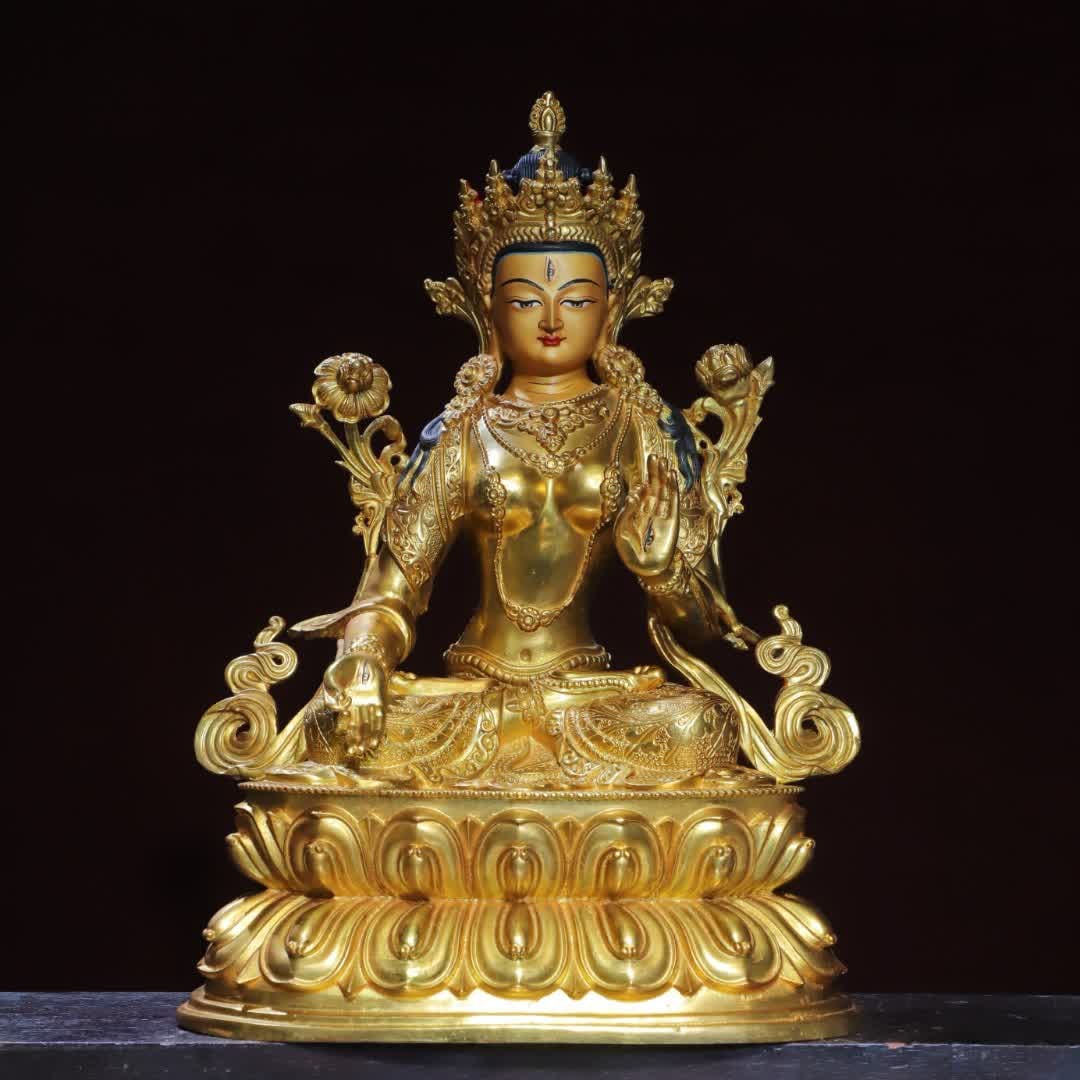 A statue of white Tara in copper gilt in the Qing Dynasty: Qing Dynasty copper gilt painted white Tara statue SIZE: H:46cm W:32cm T:21cm W:7.9kg (The Dimensions Of All Batches Are Manually Measured.If You Need More Detailed Information, Please Contact Our