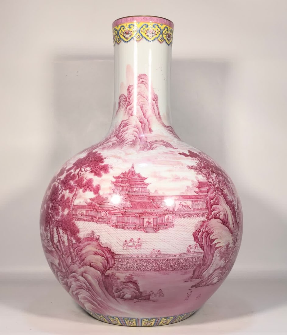 A Qing Dynasty Qianlong enamel color agate red pavilion pavilion landscape sky ball vase: Qing Dynasty Qianlong Enamel color agate red pavilions and pavilions landscape sky ball vase SIZE: H:56cm MouthD:12cm Belly diameter 38cm Foot diameter 19cm (The Dimensions Of All Batches Are