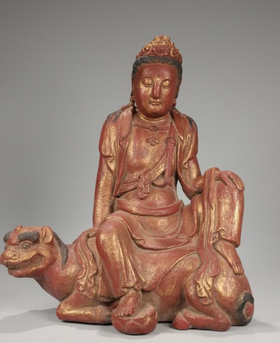 A Qianlong year of the Qing Dynasty made of incense Manjushri Bodhisattva ornament: Qianlong year of the Qing Dynasty to make the incense Manjushri Bodhisattva ornament SIZE: H:38cm L:30cm W:15cm W:2925g (The Dimensions Of All Batches Are Manually Measured.If You Need More Detailed