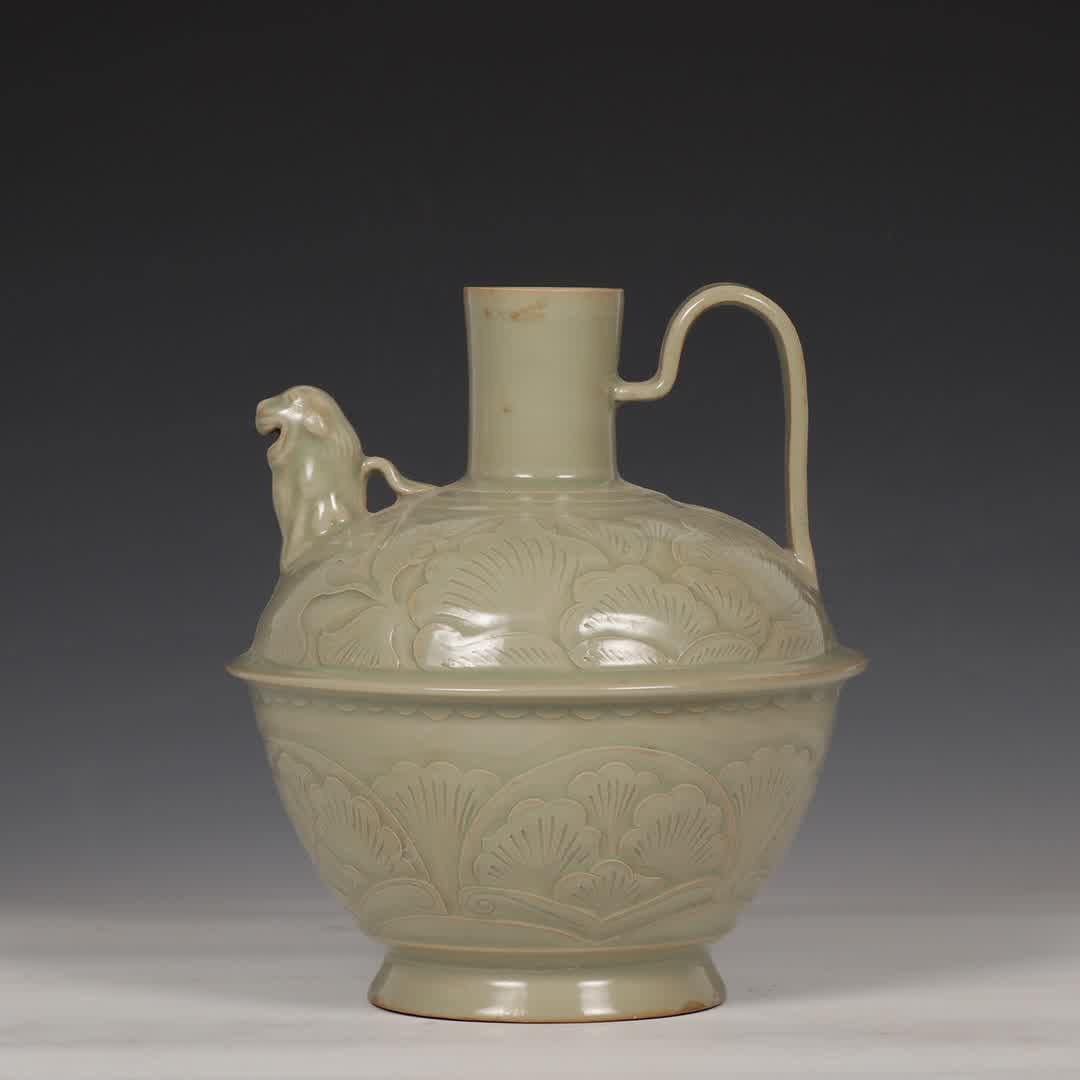 A five-generation Yaozhou kiln carved lion's mouth pot: Five generations of Yaozhou kiln carved lion mouth pot SIZE: H:21.4cm D:19cm (The Dimensions Of All Batches Are Manually Measured.If You Need More Detailed Information, Please Contact Our Customer