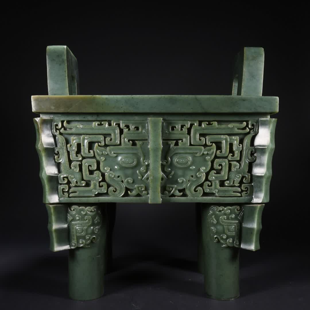 A Qing Dynasty Hetian jasper gluttonous pattern large square tripod - 2