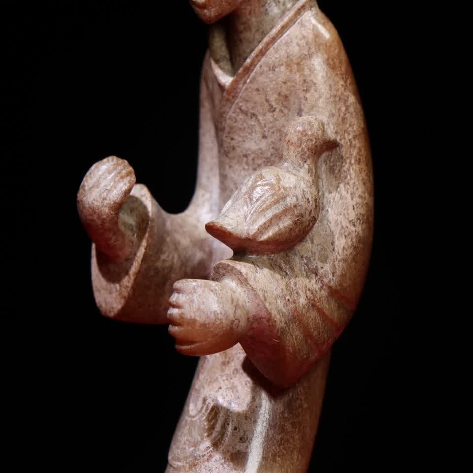 A Han Dynasty jade bird tamer - 3