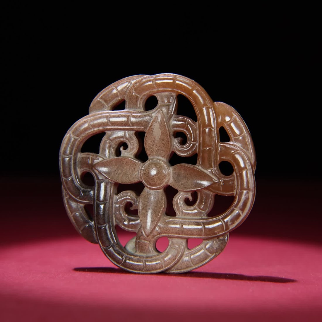 A Han Dynasty jade snake pattern hollow pendant - 7