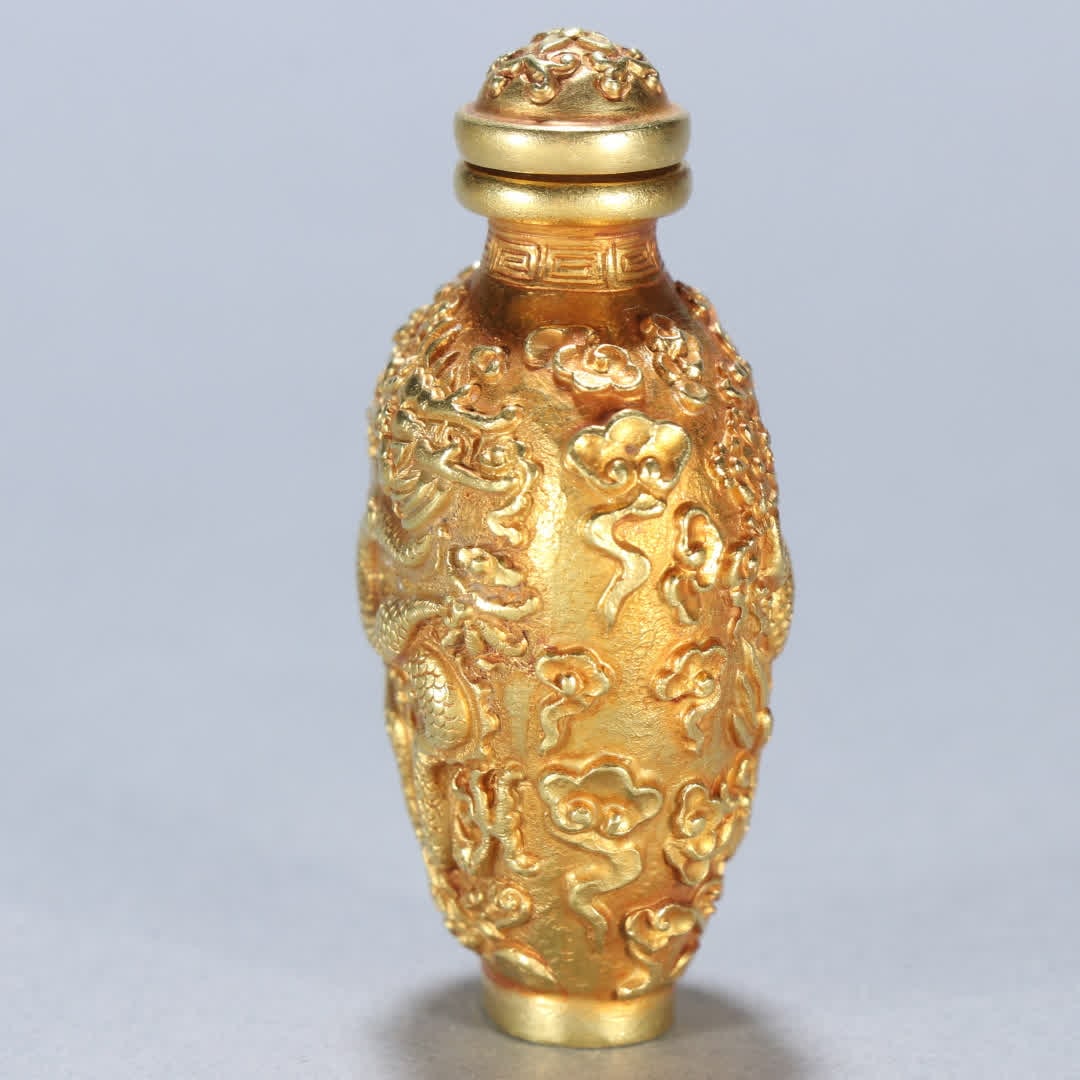 A solid gold dragon pattern snuff bottle - 4