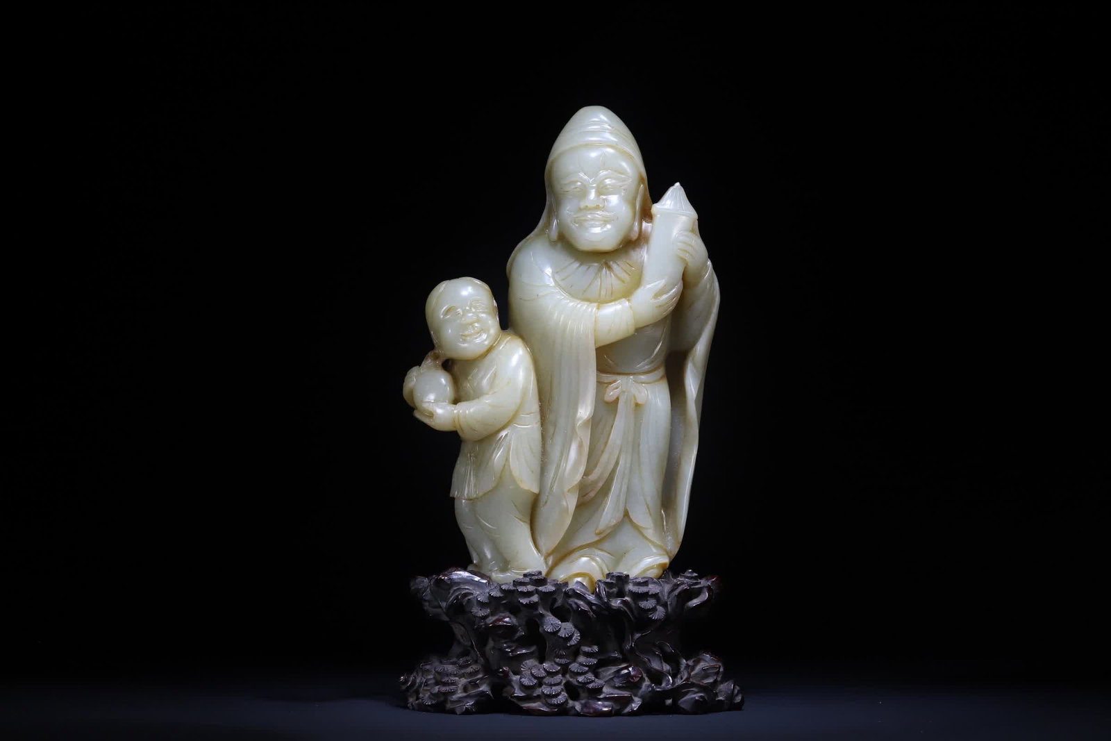 A Qing Dynasty rosewood seed material Hu people talk about opera ornaments - 9
