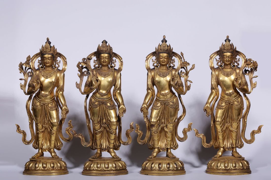 A set of four statues of the Bodhisattva in the Qing Dynasty with bronze gilt ribs: Qing Dynasty bronze gilt bodhisattva statue set of four SIZE: H:33.5cm L:17cm W:8.5cm W:4.25kg (The Dimensions Of All Batches Are Manually Measured.If You Need More Detailed Information, Please