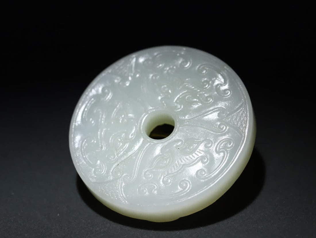 A Qing Dynasty Hetian jade double dragon pattern - 4