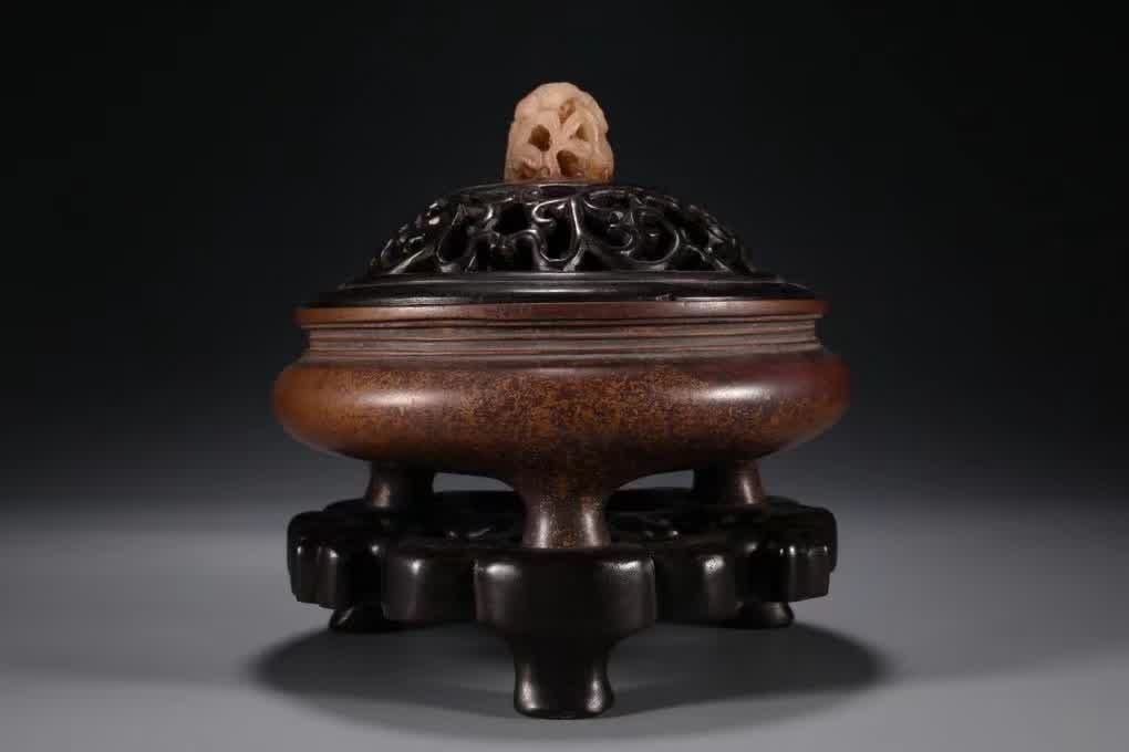 A Qing Dynasty copper tire aroma diffuser - 4
