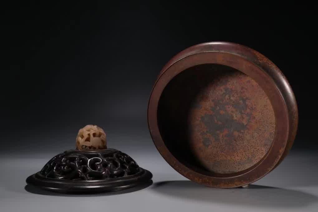 A Qing Dynasty copper tire aroma diffuser - 5