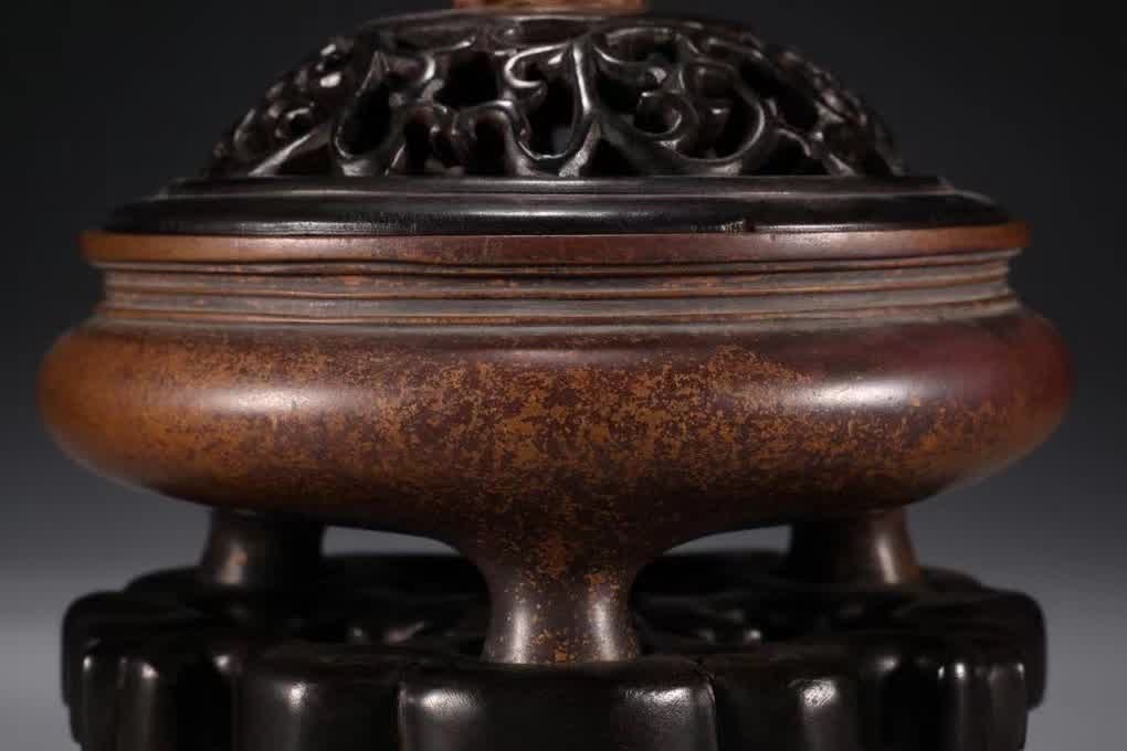 A Qing Dynasty copper tire aroma diffuser - 8
