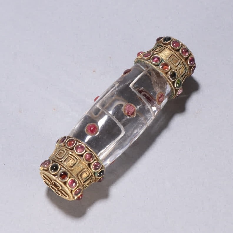 A Qing Dynasty crystal-clad gold-inlaid treasure offering bead: Qing Dynasty crystal-clad gold-inlaid treasure offering beads SIZE: L:9.5cm W:2.6cm W:118.6g (The Dimensions Of All Batches Are Manually Measured.If You Need More Detailed Information, Please Contact