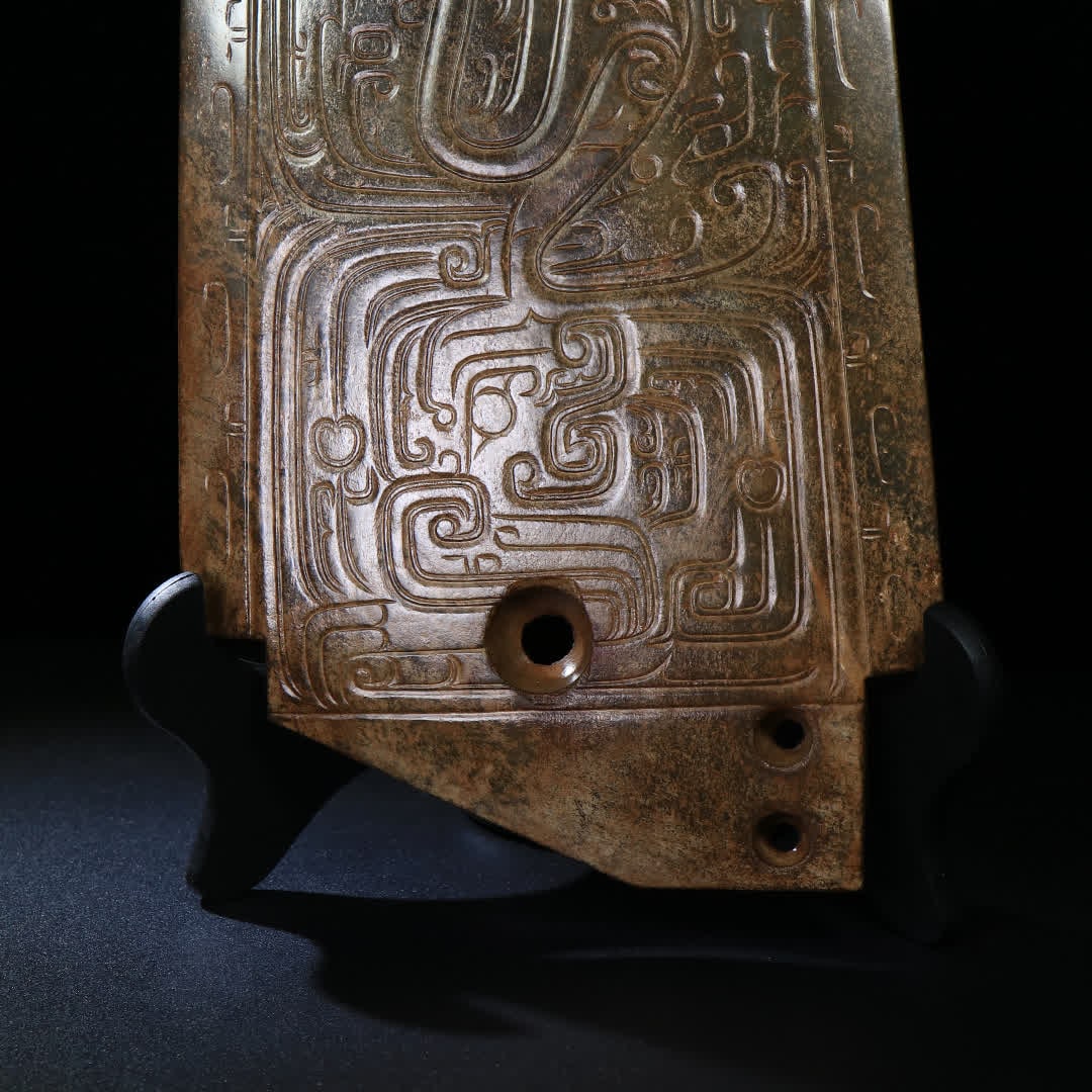 A Western Zhou dragon pattern high-crowned jade jade - 9