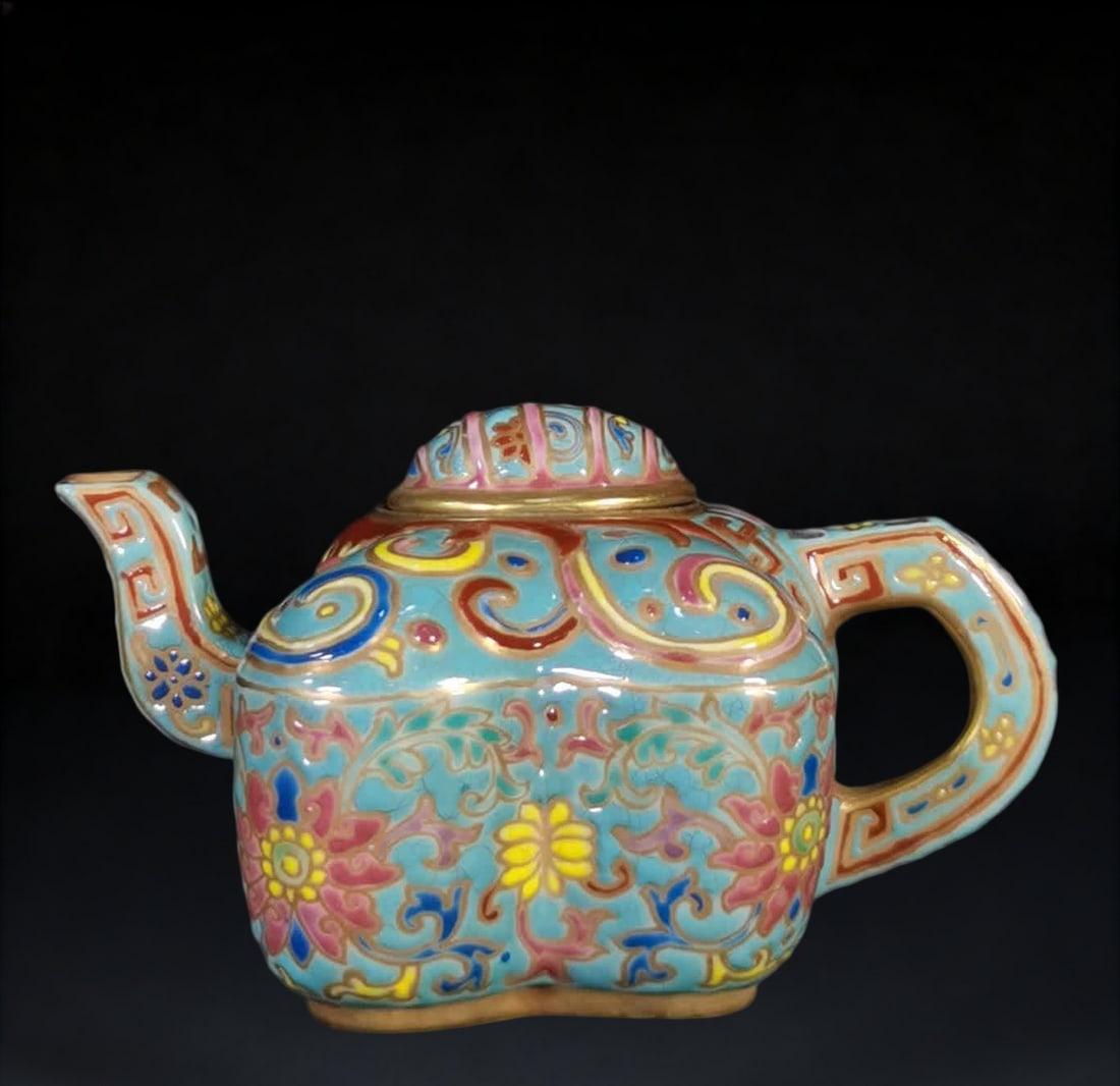A Qing Dynasty Qianlong Jintai blue gold-painted butterfly wine pot: Qing Dynasty Qianlong Jintai blue gold-painted butterfly wine pot SIZE: H: 6.5cm Belly diameter 11cm (The Dimensions Of All Batches Are Manually Measured.If You Need More Detailed Information, Please