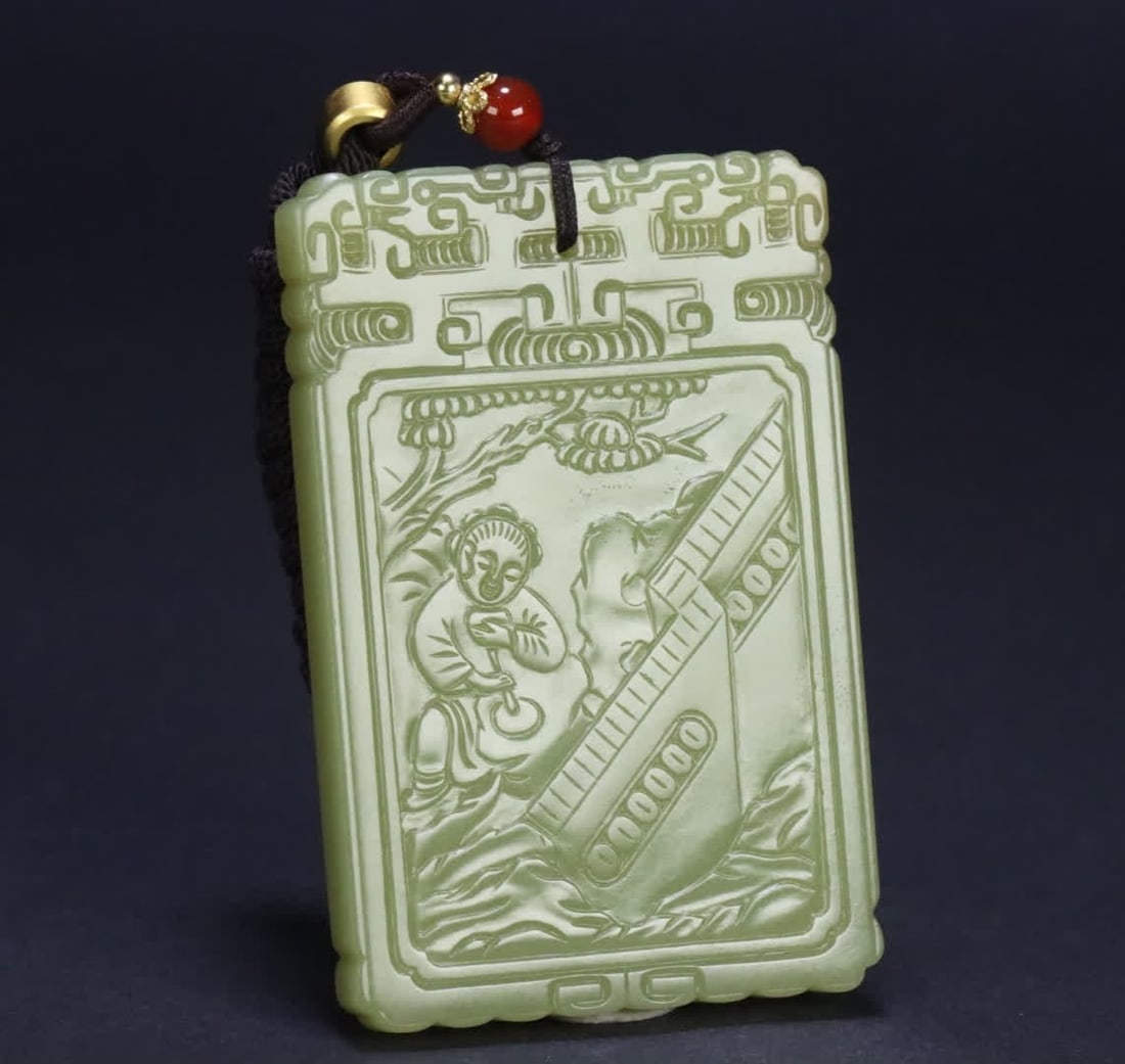 A Qing Dynasty Hetian topaz character story poem Wenzigang card: Qing Dynasty Hetian topaz character story poem Wenzigang card SIZE: 7.14x4.70x0.71cm W:68.5g (The Dimensions Of All Batches Are Manually Measured.If You Need More Detailed Information, Please Contact 